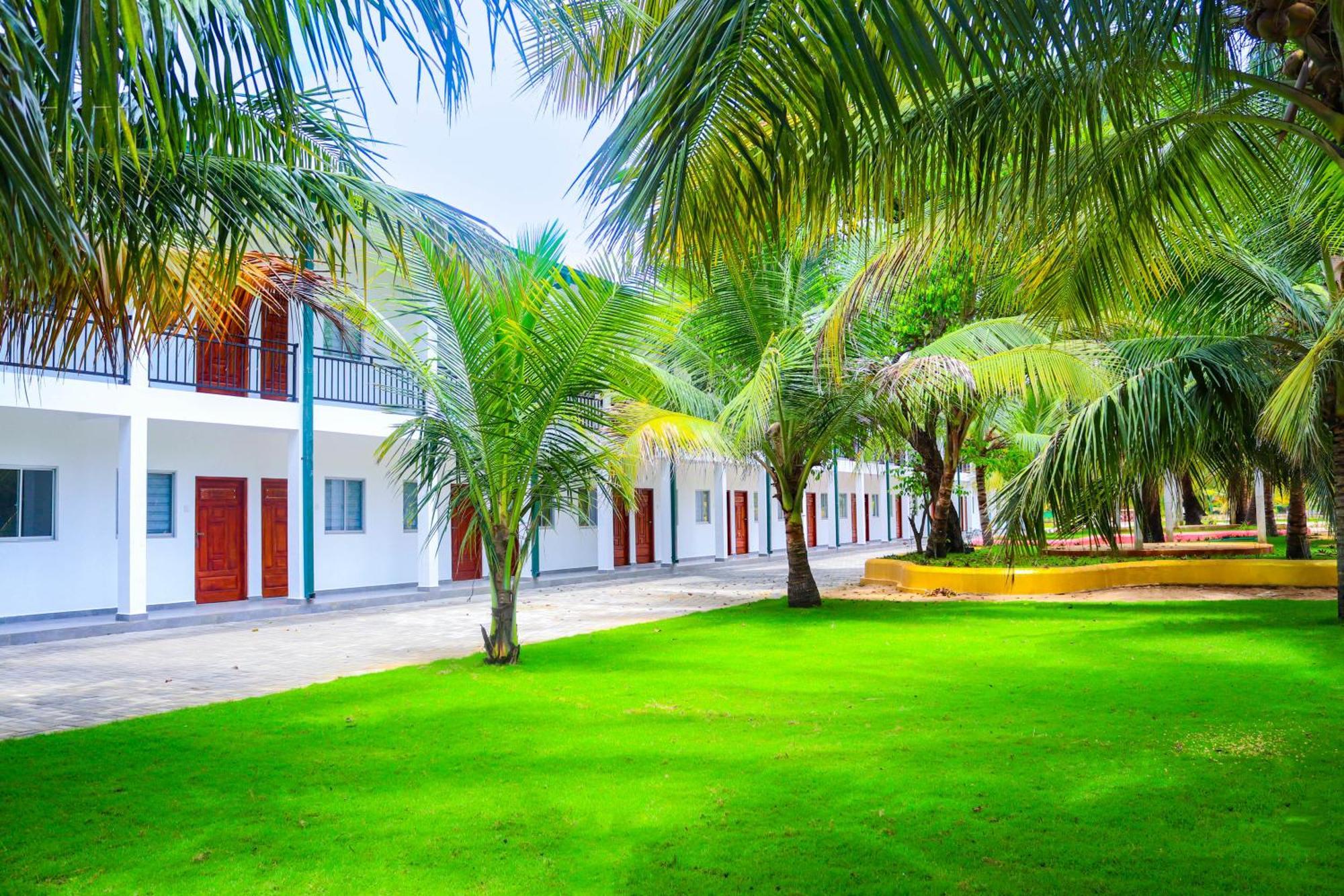 Reecha Resort & Hotel Kilinochchi Exterior foto